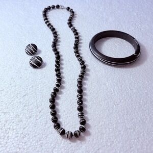 Vintage Black White Beaded Necklace Bracelet Earrings Set Mod‎ Retro Statement